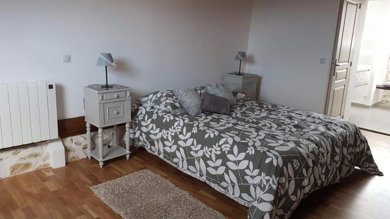 Le Pre De La Rue Bed & Breakfast Bouesse Exterior photo