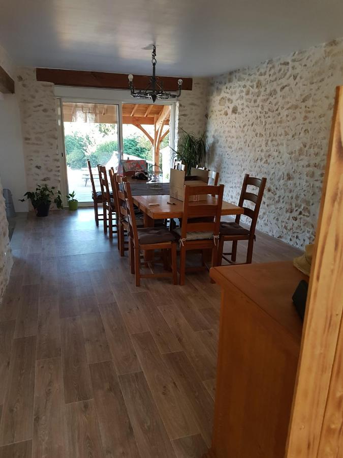 Le Pre De La Rue Bed & Breakfast Bouesse Exterior photo