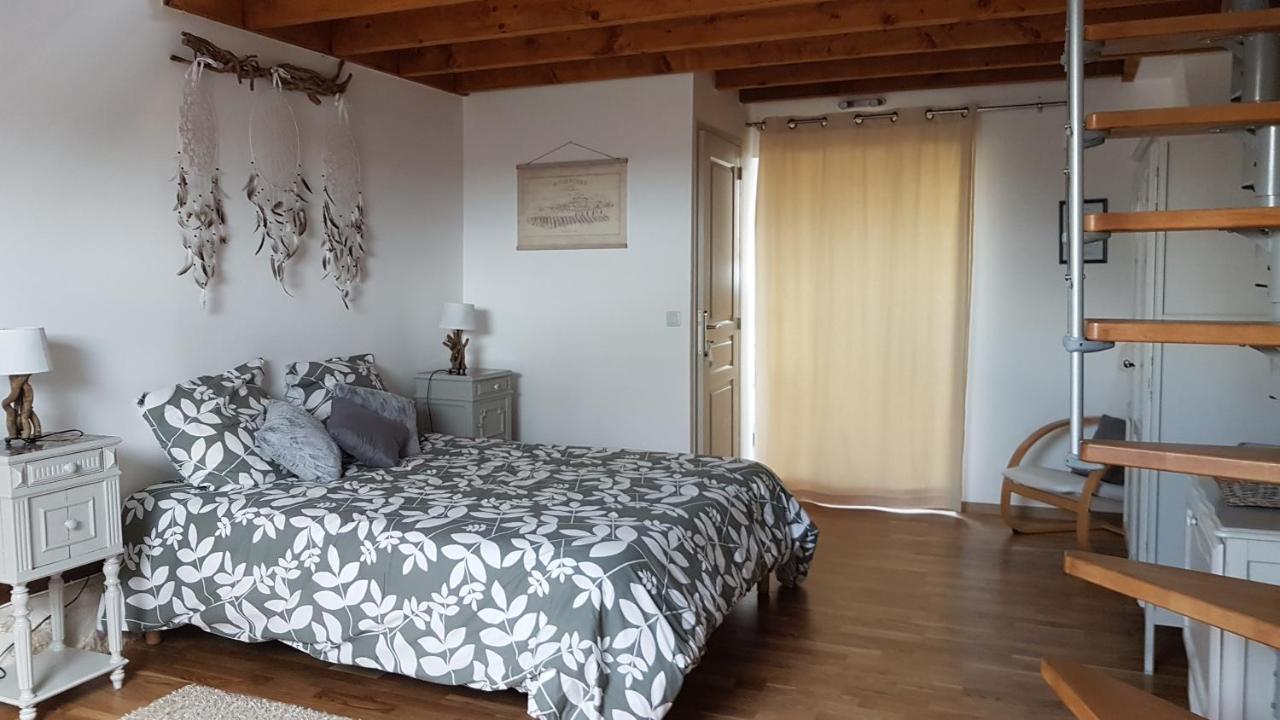 Le Pre De La Rue Bed & Breakfast Bouesse Exterior photo