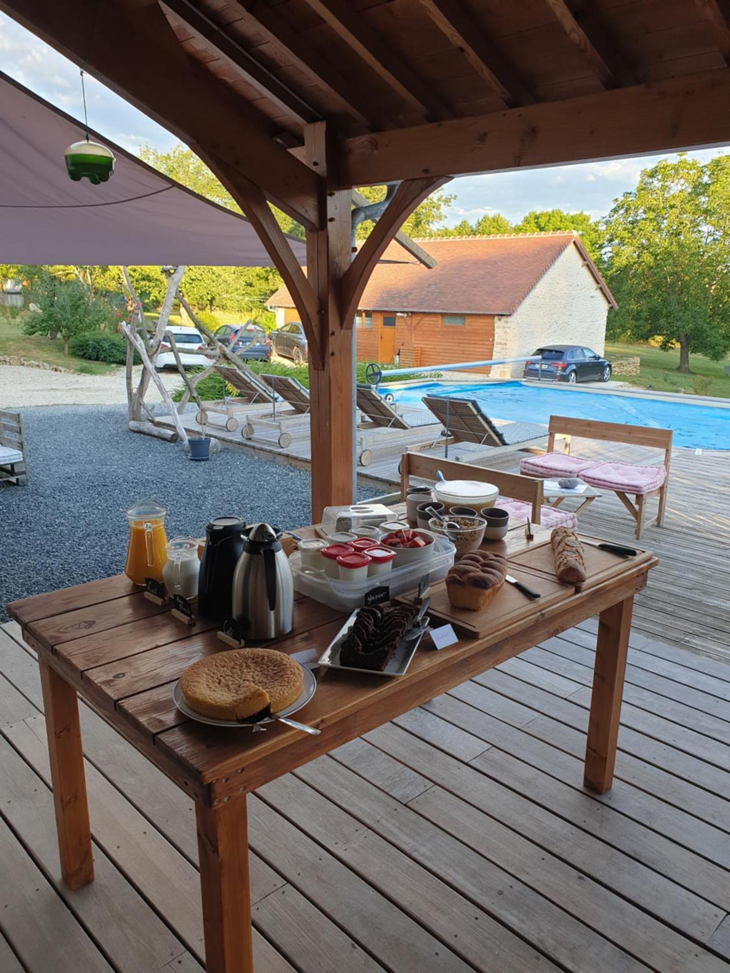 Le Pre De La Rue Bed & Breakfast Bouesse Exterior photo