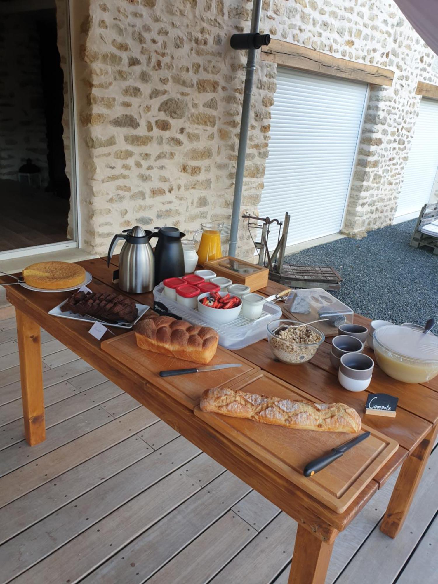 Le Pre De La Rue Bed & Breakfast Bouesse Exterior photo